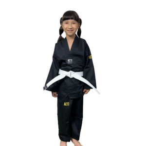 DOBOK CHAMPION COLOR NEGRO
